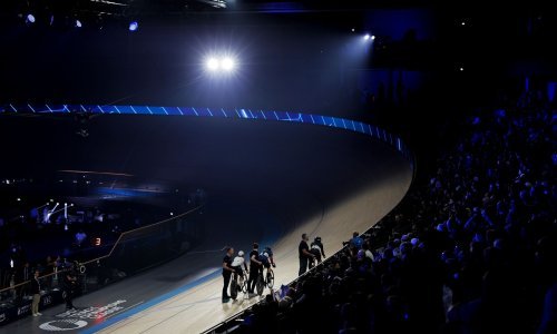 Incident na sprinterskoj utrci; biciklistkinje izletjele u publiku, ima ozlijeđenih