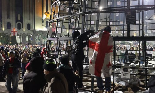 Tisuće Gruzijaca na ulicama već 11. noć: Strahuju da će država skrenuti k Rusiji