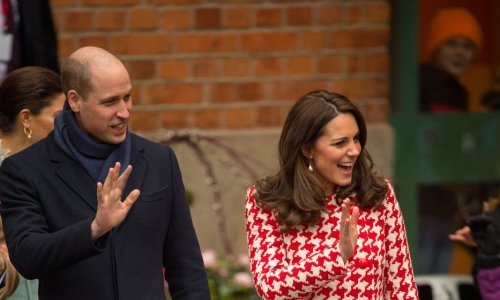 Članovi kraljevske obitelji biraju urnebesne božićne poklone