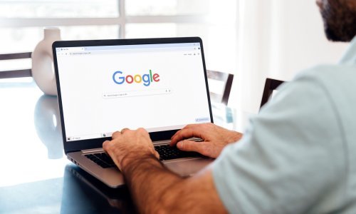 Objavljen veliki popis: Pogledajte koje su pojmove Hrvati najviše guglali u 2024.