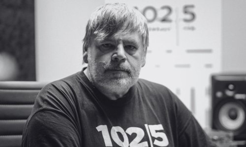 Preminuo je poznati radijski voditelj Siniša Švec