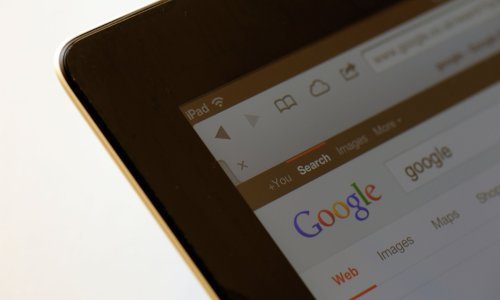 Google i Meta pod istragom zbog ciljanja maloljetnika oglasima