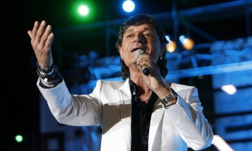 Jasmin Stavros dobio unuka