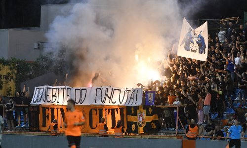 U Šibeniku napao mlade navijače Hajduka koji su željeli kupiti ulaznice za derbi na Šubićevcu; policija ga privela