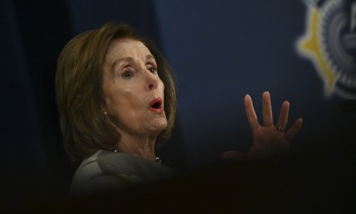 Nancy Pelosi završila u bolnici tijekom službenog putovanja u Luksemburg