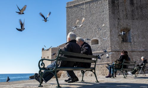 Ove četiri stvari u 2025. trebale bi razveseliti umirovljenike