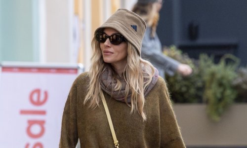 Sienna Miller ima hit tenisice i torbu, ali jedan detalj privukao je posebnu pažnju