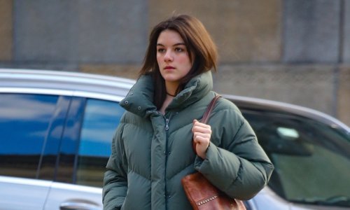 Pomalo neuredno, a trendi: Nitko ne 'skida' stajlinge Katie Holmes tako dobro kao Suri