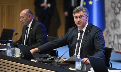 Plenković: Zgroženi smo tragedijom u školi u Prečkom, učenici su zbrinuti u bolnicama