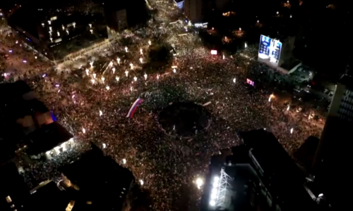 Deseci tisuća ljudi na ulicama Beograda: Studentima se pridružila velika skupina glumaca