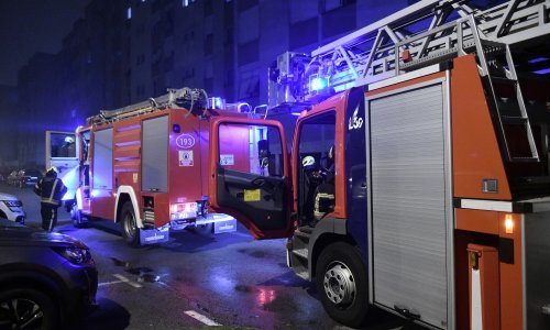 Požar u stanu u centru Zagreba: Jedna osoba spašena, evakuirano i troje djece