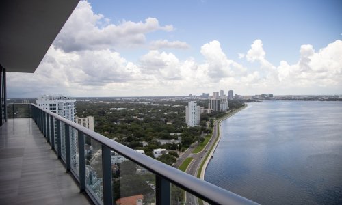 Nevjerojatno otkriće: Tonu deseci luksuznih stanova i hotela na Floridi