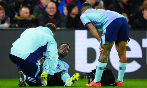 Prvi 'topnik' Topnika viđen na štakama; trener Arsenala pokušava umiriti navijače