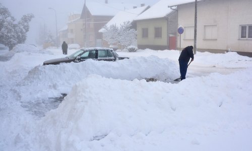 Četiri općine u BiH zbog snijega dva dana posve odsječene od svijeta