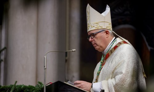 Zadarski nadbiskup upozorio na dikaturu ravnodušnosti, sebičnosti i relativizma