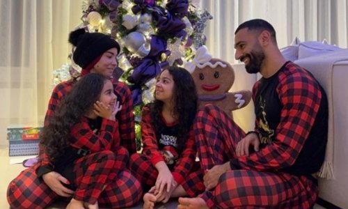 Salah i ove godine objavio sliku ispred jelke, tisuće fanova ga vrijeđa