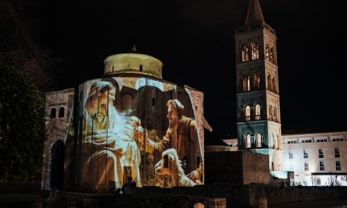 Zadar kakav je oduvijek bio: veseo, raspjevan, mirisan i u bojama blagdanskog šušura