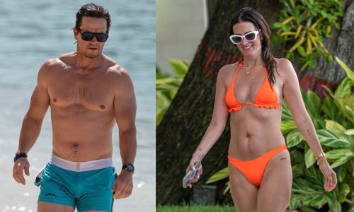 Mark Wahlberg pokazao isklesano tijelo, ali ovoga puta ga je zasjenila supruga u mini badiću