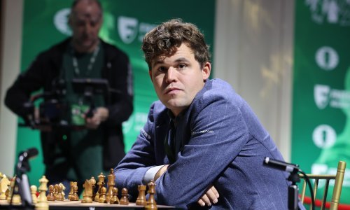 Najbolji svjetski šahist kažnjen zbog traperica; naljutio se i odustao od nastupa na SP-u