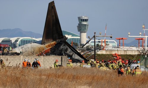 Avion udario u zid na pisti i zapalio se, poginulo je najmanje 167 osoba: Širi se uznemirujuća snimka