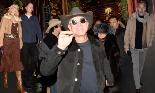 Jeff Bezos je u Aspenu ipak slavio; na ekskluzivnu večeru pozvao i Kevina Costnera