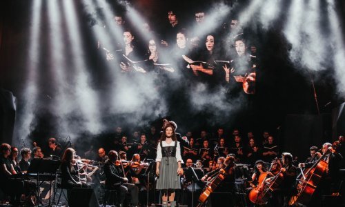 Glazba iz 'Gospodara prstenova', 'Hobita' i 'Prstenova moći' s posebnim gostom iz filmova te glasom Christophera Leeja