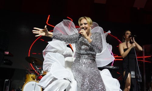 Zbog ozljede gležnja: Otkriveno koliko je novca sjelo na račun Lepe Brene