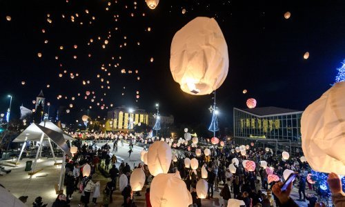 Stotine lampiona pušteno je u Šibeniku: Pogledajte bajkovite prizore