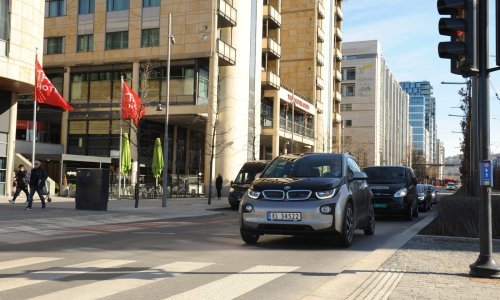 Samo struja: U Norveškoj gotovo svi novi automobili prodani 2024. bili električni