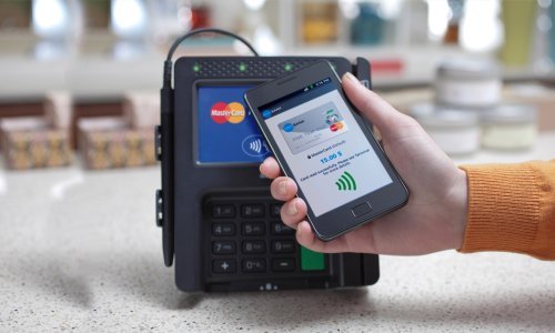 Hrvati sve više plaćaju karticama i mobitelima