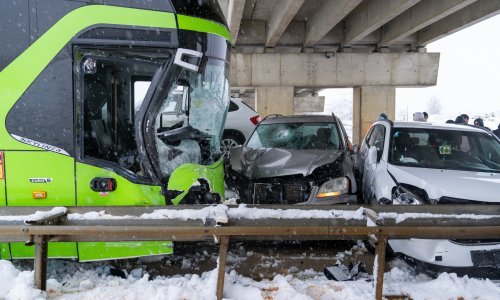 Lančani sudar na A1: Autobus naletio na dva auta, a onda još trojica na njih