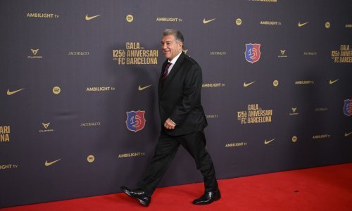 Dok se bori za registraciju Olma Laporta je doživio težak udarac