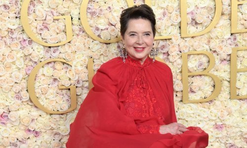 Diva koja ne stari: Isabella Rossellini u ovoj haljini izgleda kao u najboljim danima