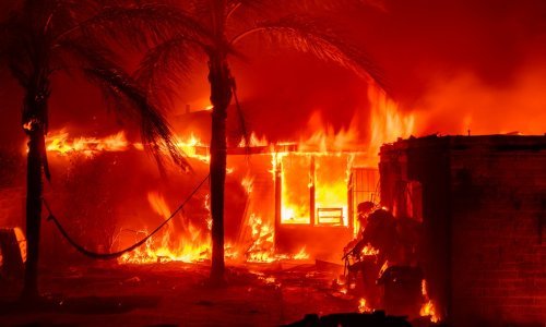 Bijesnu stihiju u LA-ju potpiruju žestoki 'vjetrovi sv. Ane', koje zovu i 'đavolji vjetrovi'