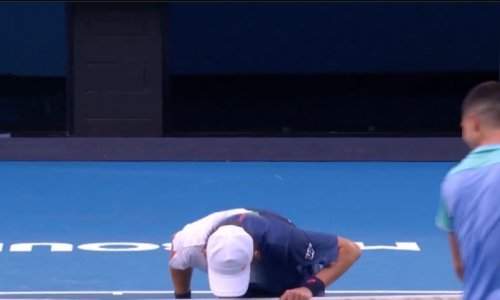 Pogledajte rijetko viđen potez; srušio Alcaraza, nasmijao ga, oduševio legendu u publici i poljubio mrežu