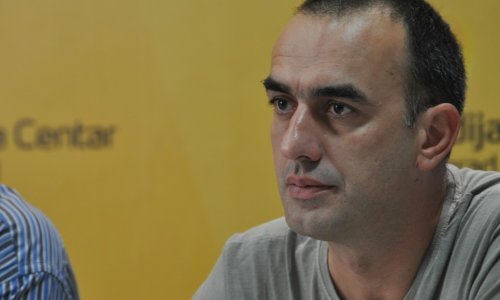 Novinar iz Novog Sada kojeg Vučić progoni pisao Plenkoviću i Milanoviću: Bojim se za sina