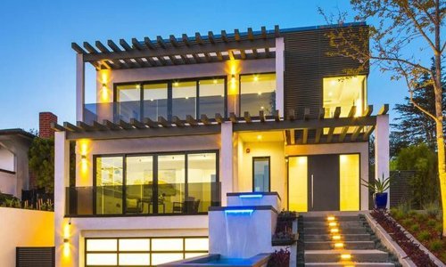 Prah i pepeo: Ovako je izgledala vila slavnog oskarovca koju je progutao požar