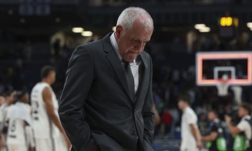 Bizarna scena na konferenciji Željka Obradovića: Tišina prije početka