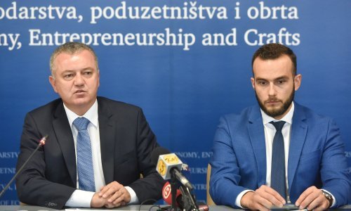 Optužnica protiv trojice bivših ministara nije potvrđena iz bizarnog razloga