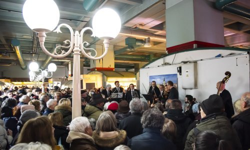 Zagrebački solisti ponovno oduševili građane na Dolcu: Pogledajte kako je izgledao koncert