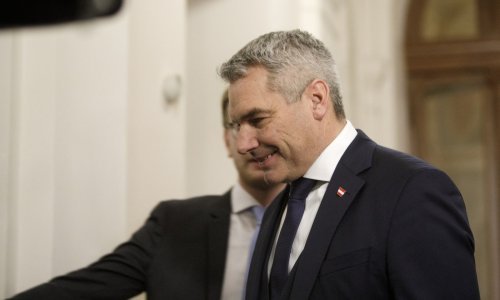 Sad već bivši austrijski kancelar nakon ostavke najavio i da se povlači iz politike