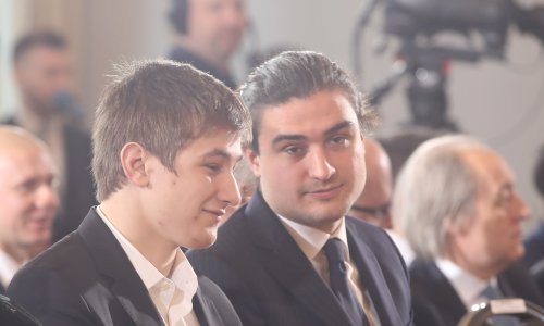 O njima se puno pisalo, no rijetko ih viđamo: Ovo su sinovi Zorana Milanovića