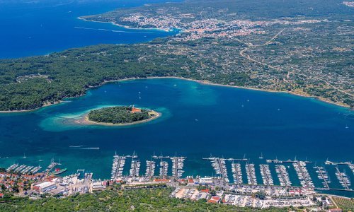 Rekordna božićnica i nagrada za zaposlenike Marina Punat Grupe!