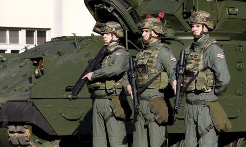 S&P upozorava: Veća potrošnja na obranu mogla bi ugroziti kreditni rejting države