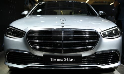 Goldman Sachs srušio rejting Mercedesa i Porschea: S 'kupi' pali su na 'prodaj' i 'neutralno'