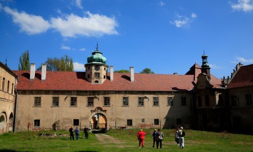 Europsko sjedište X-a? Poljaci žele da Musk kupi njihov dvorac