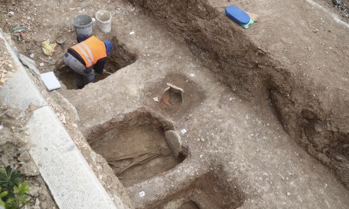 Misterij u Splitu: Popravljali cestu i pronašli drevne grobove. Čiji su?