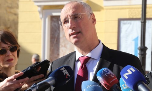 Puljak: 'Split će ukloniti sporni i postaviti novi štandarac'