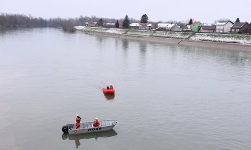 Za djevojčicom u Savi traga 100 osoba, majci mjesec dana istražnog zatvora