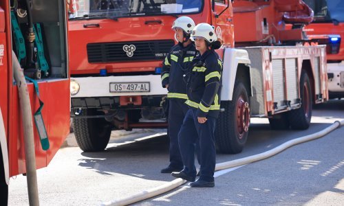 Drama u Sarvašu: Buknuo požar kod vrtića, djecu evakuirala petorica policajaca